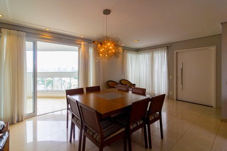 Apartamento para alugar com 145m², 2 quartos e 2 vagasSala