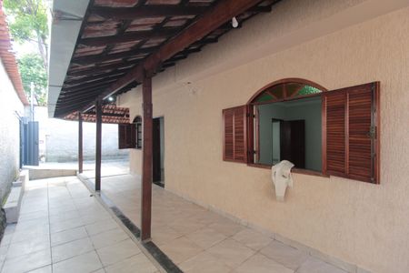 Casa à venda com 360m², 3 quartos e 4 vagasCorredor Externo