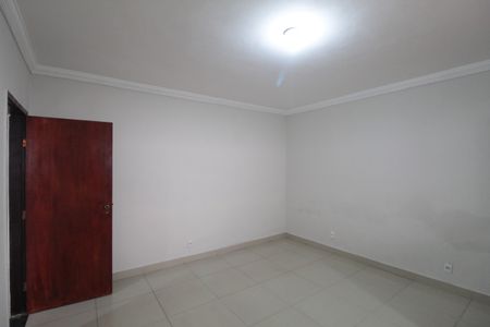 Casa à venda com 360m², 3 quartos e 4 vagasSuite