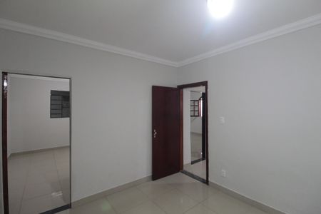 Sala e Copa de casa à venda com 3 quartos, 360m² em Santa Terezinha, Belo Horizonte
