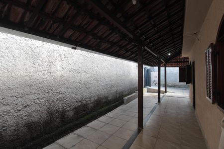 Casa à venda com 360m², 3 quartos e 4 vagasCorredor Externo