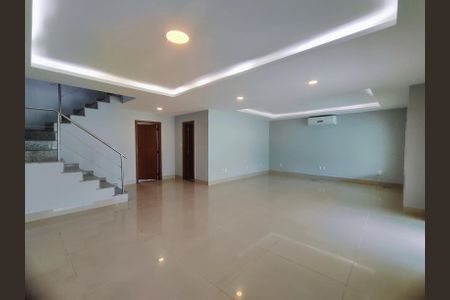 Sala de apartamento para alugar com 4 quartos, 350m² em Recreio dos Bandeirantes, Rio de Janeiro