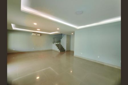 Sala de apartamento para alugar com 4 quartos, 350m² em Recreio dos Bandeirantes, Rio de Janeiro