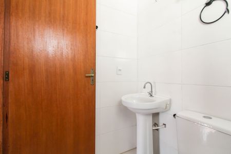Casa de condomínio para alugar com 89m², 2 quartos e 1 vaga Casa de condomínio para alugar com 89m², 2 quartos e 1 vagaBanheiro