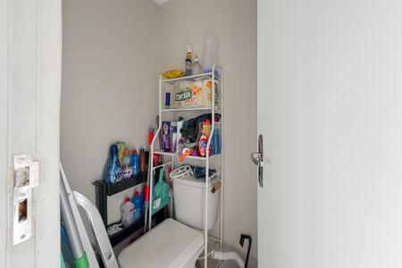 Apartamento à venda com 75m², 2 quartos e 1 vagaBanheiro de Serviço