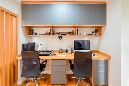 Escritório de apartamento à venda com 2 quartos, 75m² em Jardim da Gloria, São Paulo