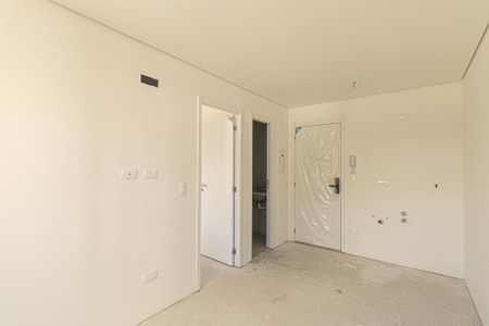 Sala/Cozinha de apartamento para alugar com 1 quarto, 25m² em Centro, Curitiba