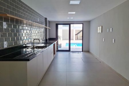 Cozinha de casa à venda com 7 quartos, 395m² em Camboinhas, Niterói