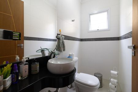 Casa à venda com 339m², 4 quartos e 2 vagas Casa à venda com 339m², 4 quartos e 2 vagasLavabo