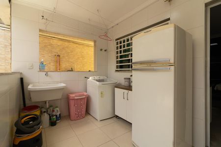 Casa à venda com 339m², 4 quartos e 2 vagas Casa à venda com 339m², 4 quartos e 2 vagasÁrea de Serviço