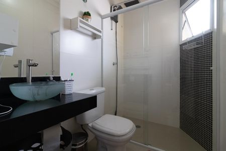 Casa à venda com 339m², 4 quartos e 2 vagas Casa à venda com 339m², 4 quartos e 2 vagasBanheiro da Suíte 2