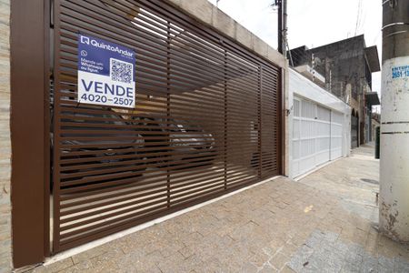 Casa à venda com 339m², 4 quartos e 2 vagas Casa à venda com 339m², 4 quartos e 2 vagasFachada e Plaquinha