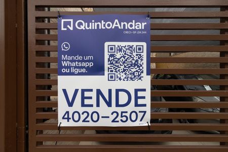 Casa à venda com 339m², 4 quartos e 2 vagas Casa à venda com 339m², 4 quartos e 2 vagasPlaquinha