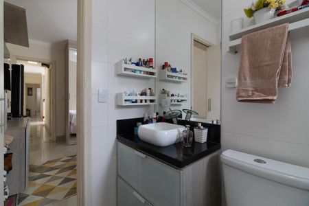 Casa à venda com 339m², 4 quartos e 2 vagas Casa à venda com 339m², 4 quartos e 2 vagasBanheiro da Suíte 1