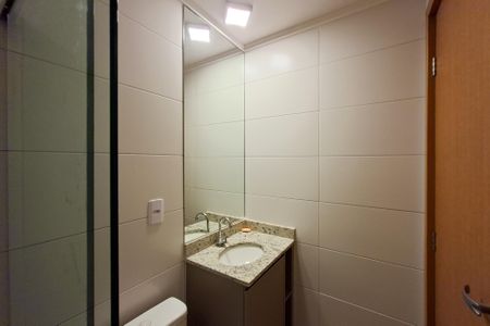 Apartamento para alugar com 69m², 2 quartos e 2 vagas Apartamento para alugar com 69m², 2 quartos e 2 vagasBanheiro