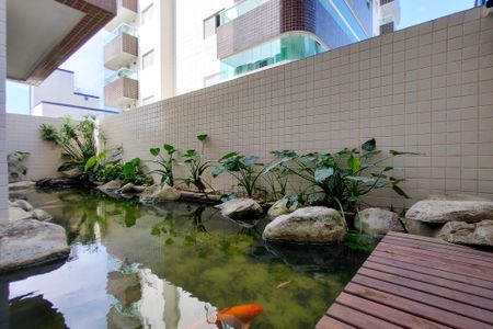 Apartamento para alugar com 69m², 2 quartos e 2 vagas Apartamento para alugar com 69m², 2 quartos e 2 vagasLago de carpas - área comum