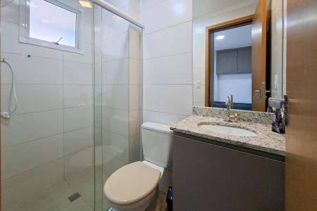 Apartamento para alugar com 69m², 2 quartos e 2 vagas Apartamento para alugar com 69m², 2 quartos e 2 vagasBanheiro da Suíte