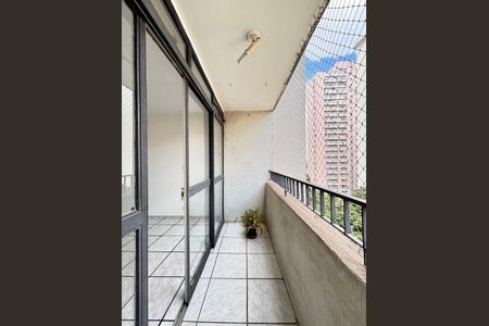 Varanda de apartamento à venda com 2 quartos, 90m² em Vila Uberabinha, São Paulo