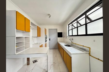 Apartamento à venda com 90m², 2 quartos e 1 vagaCozinha