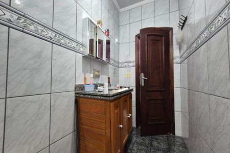 Casa à venda com 390m², 3 quartos e 2 vagasBanheiro