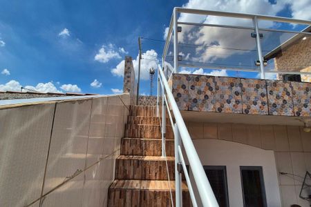 Casa à venda com 390m², 3 quartos e 2 vagasEscada 