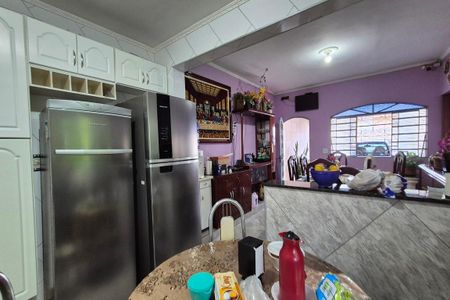 Casa à venda com 390m², 3 quartos e 2 vagasCozinha 