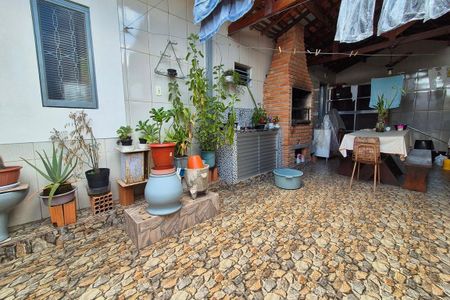 Casa à venda com 390m², 3 quartos e 2 vagasÁrea comum - Churrasqueira