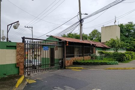 Apartamento para alugar com 42m², 2 quartos e 1 vagaFachada do condomínio