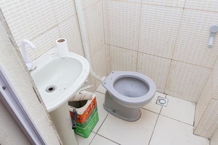 Casa para alugar com 48m², 1 quarto e sem vaga Casa para alugar com 48m², 1 quarto e sem vagaBanheiro