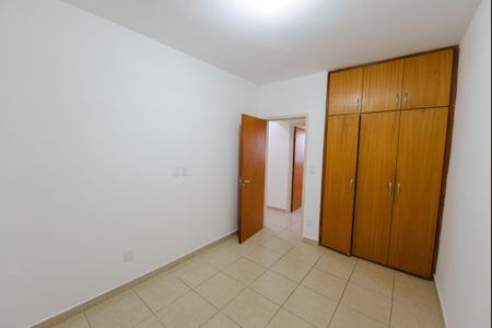 Quarto 1 de apartamento para alugar com 2 quartos, 80m² em Vila Jaboticabeira, Taubaté