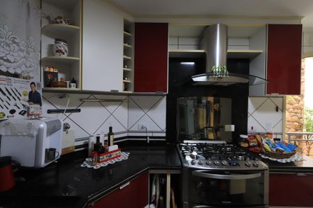 Casa de condomínio para alugar com 450m², 4 quartos e 6 vagasCozinha