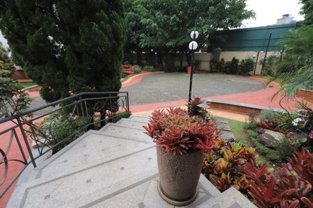 Casa de condomínio para alugar com 450m², 4 quartos e 6 vagasFachada