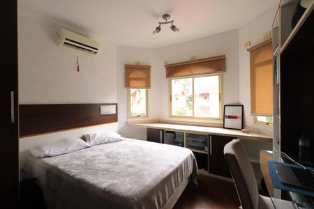 Casa de condomínio para alugar com 450m², 4 quartos e 6 vagasQuarto 2 - Suíte