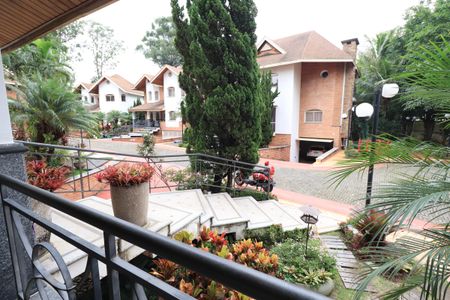 Casa de condomínio para alugar com 450m², 4 quartos e 6 vagasFachada