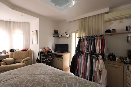 Casa de condomínio para alugar com 450m², 4 quartos e 6 vagasQuarto 4 - Suíte