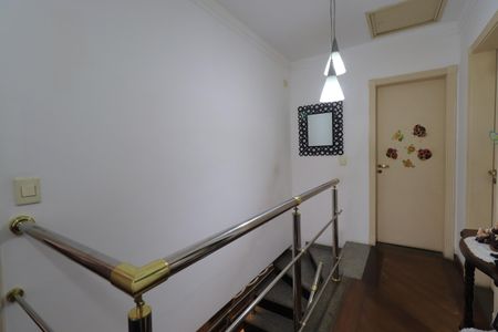 Casa de condomínio para alugar com 450m², 4 quartos e 6 vagasCorredor