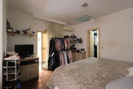 Casa de condomínio para alugar com 450m², 4 quartos e 6 vagasQuarto 4 - Suíte