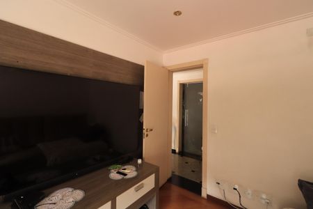 Casa de condomínio para alugar com 450m², 4 quartos e 6 vagasSala de TV