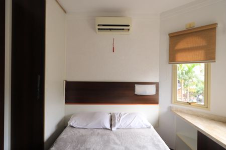 Casa de condomínio para alugar com 450m², 4 quartos e 6 vagasQuarto 2 - Suíte