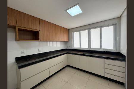 Cozinha de apartamento para alugar com 4 quartos, 190m² em Lídice, Uberlândia