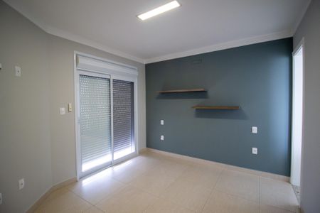 Casa de condomínio para alugar com 260m², 3 quartos e 4 vagasSuite 3