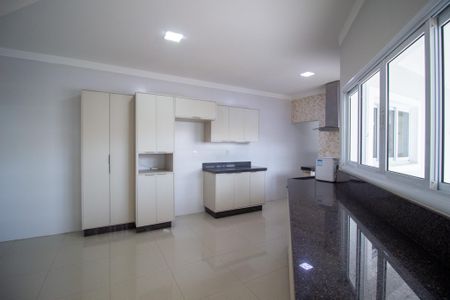 Casa de condomínio para alugar com 260m², 3 quartos e 4 vagasCozinha 