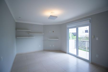 Casa de condomínio para alugar com 260m², 3 quartos e 4 vagasSuite 1