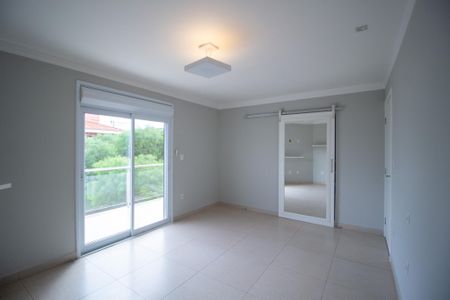 Casa de condomínio para alugar com 260m², 3 quartos e 4 vagasSuite 1