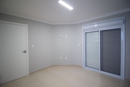 Casa de condomínio para alugar com 260m², 3 quartos e 4 vagasSuite 3