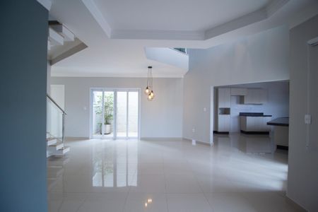 Casa de condomínio para alugar com 260m², 3 quartos e 4 vagasSala 