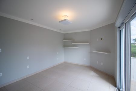 Casa de condomínio para alugar com 260m², 3 quartos e 4 vagasSuite 1