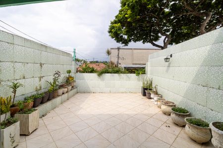 Casa à venda com 406m², 3 quartos e 2 vagas Casa à venda com 406m², 3 quartos e 2 vagasTerraço Gourmet