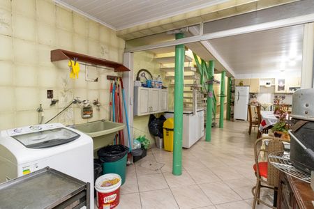 Casa à venda com 406m², 3 quartos e 2 vagas Casa à venda com 406m², 3 quartos e 2 vagasÁrea de Serviço