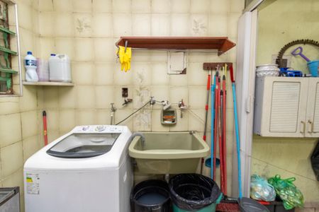 Casa à venda com 406m², 3 quartos e 2 vagas Casa à venda com 406m², 3 quartos e 2 vagasÁrea de Serviço